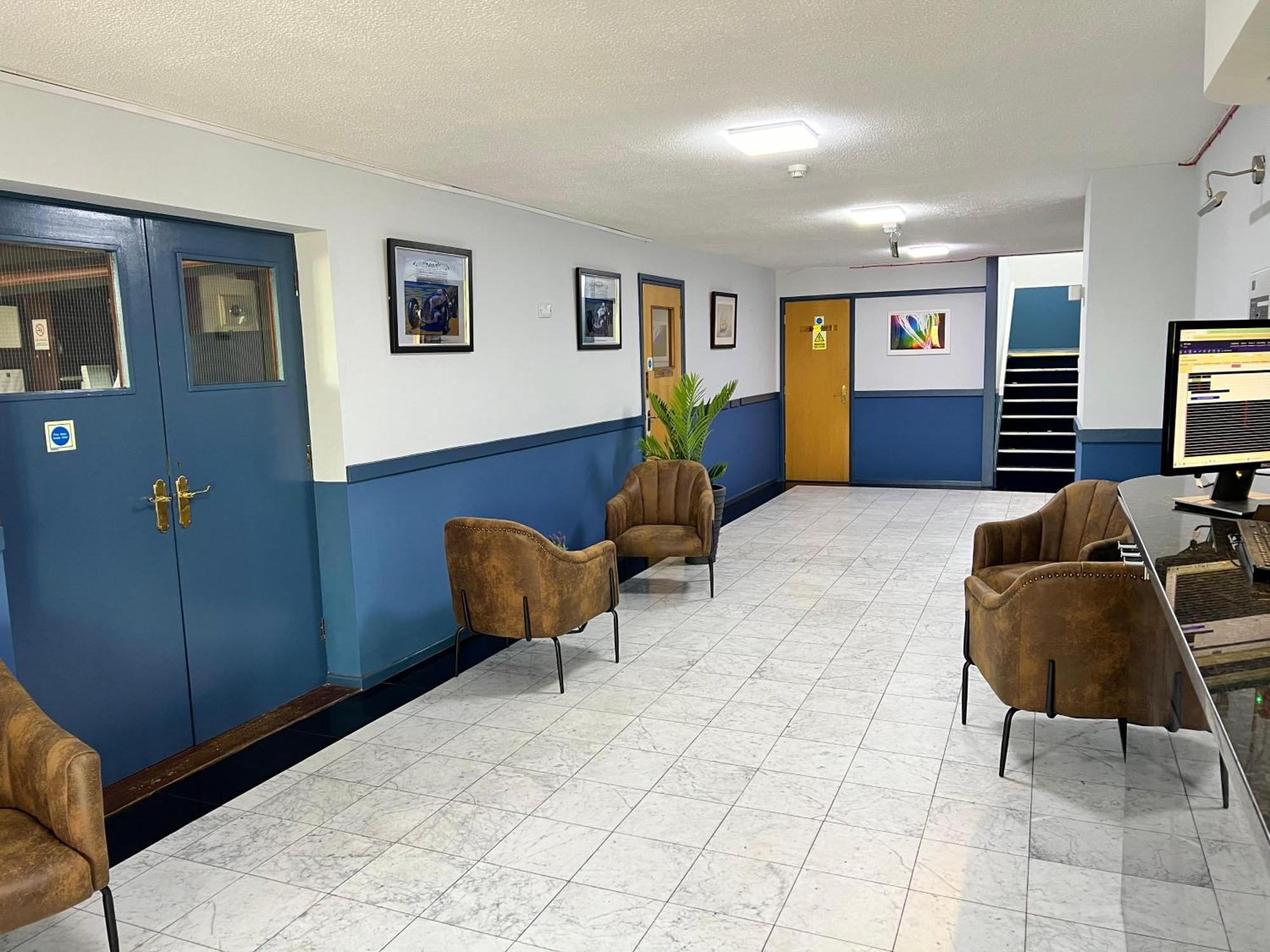מילטון קינס Mk Hotel מראה חיצוני תמונה